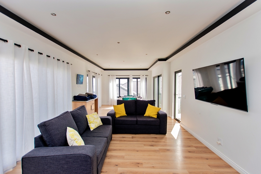 3 Bedroom Property for Sale in Sandy Point Western Cape